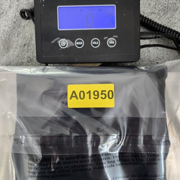 PINK Victoria's Secret Yoga Pants Womens S Black Red White Fair Isle Snowflake - Picture 9 of 9